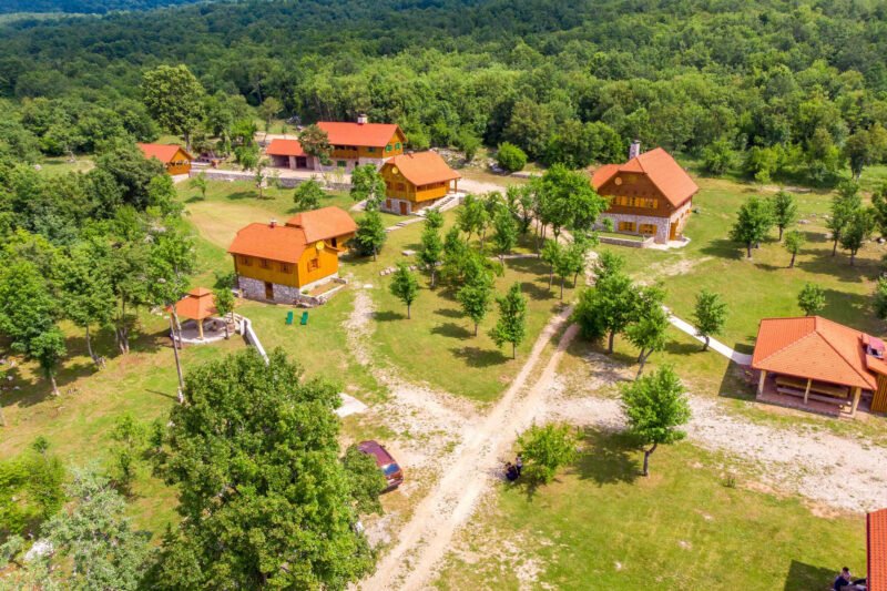 O nama - Ekoselo Krš 